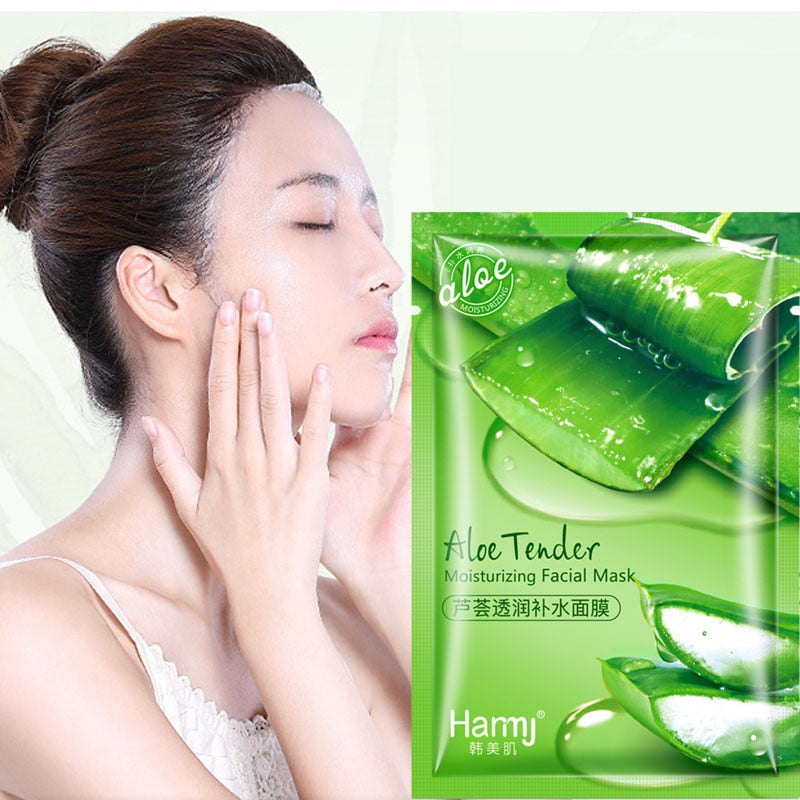 1piece Aloe Vera Moisturizing Mask Replenish Water Control Oil Repair Shrink Pores and Skin Care Products
